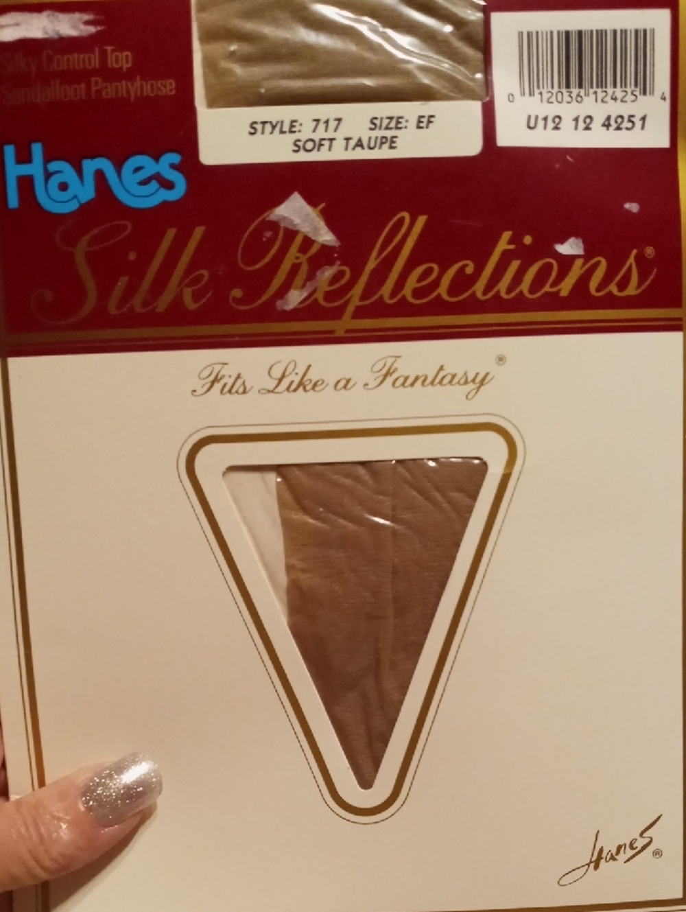 NWT Hanes silk Reflections Sz EF Soft Taupe Control Top Sandalfoot Pantyhose